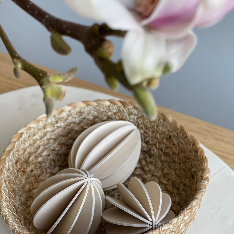 Lovi Easter eggs (2.8" / 7 cm) in natural wood in a basket