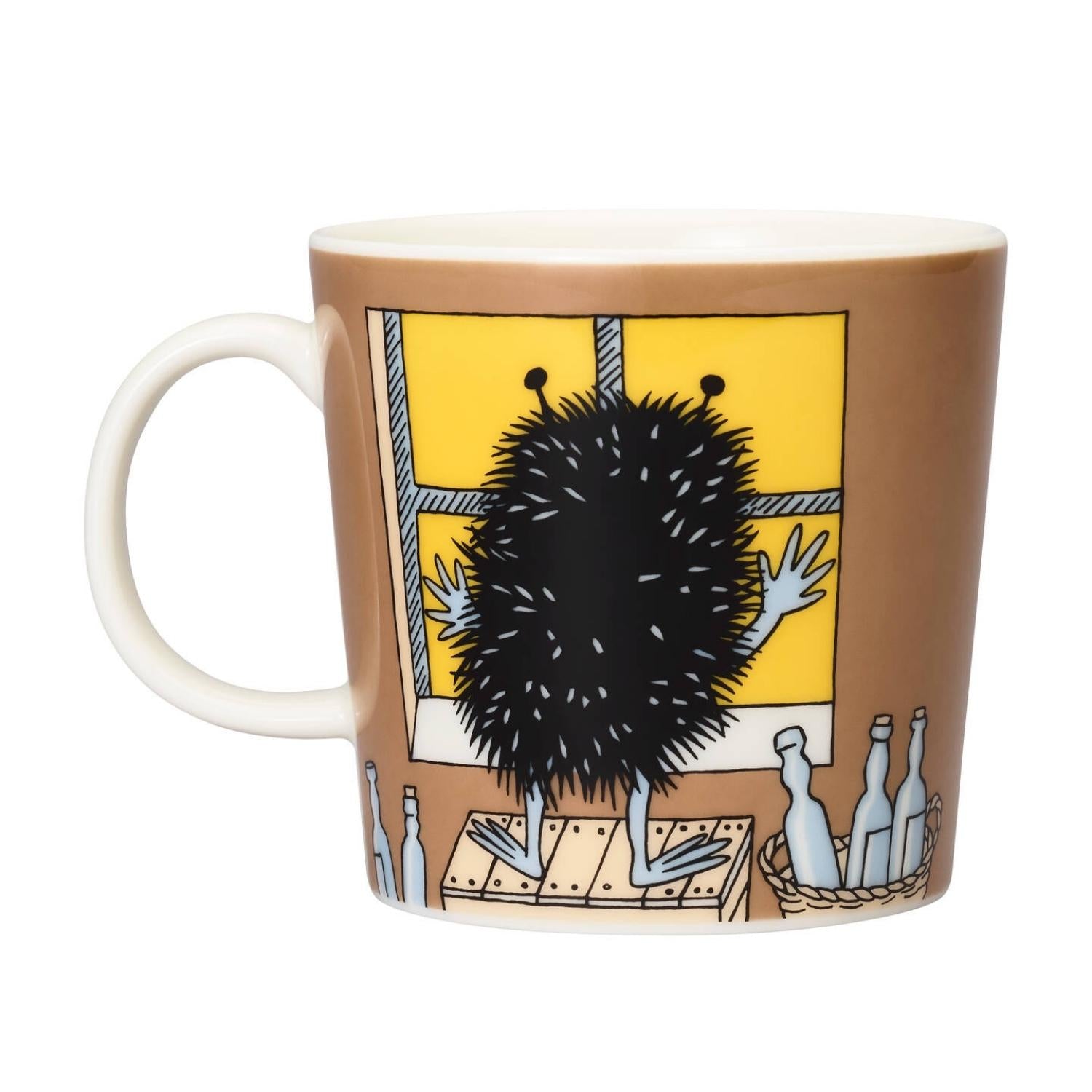 Arabia MOOMIN STINKY in ACTION Brown Mug (10 oz) | NØRDIK