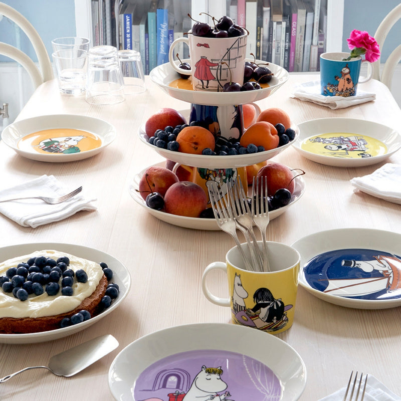 Arabia MOOMIN Classic Collection table setting inspiration