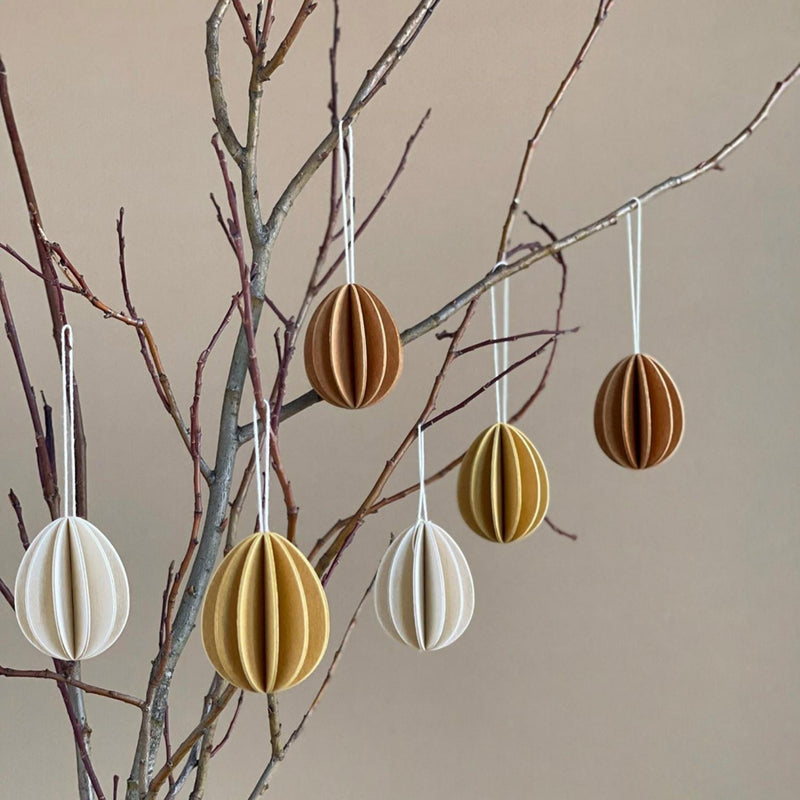Lovi Easter Eggs (1.8" / 4.5 cm) in golden mix color on willow branch