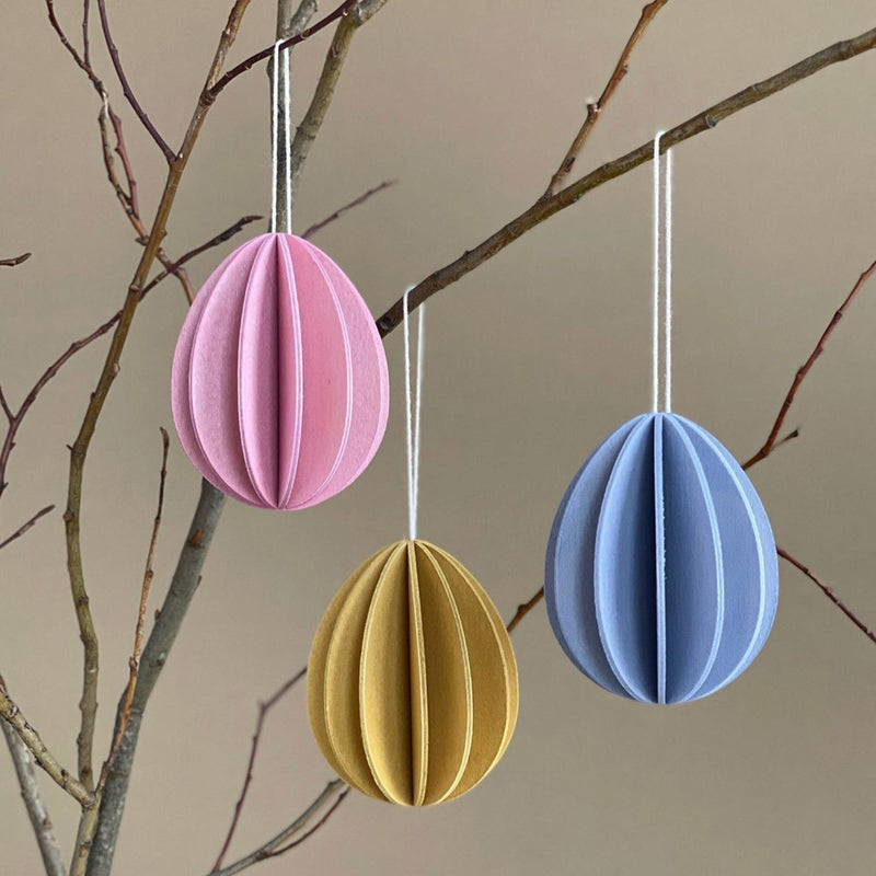 Lovi Easter eggs (2.8" / 7 cm) in color mix hanging on a willow branch